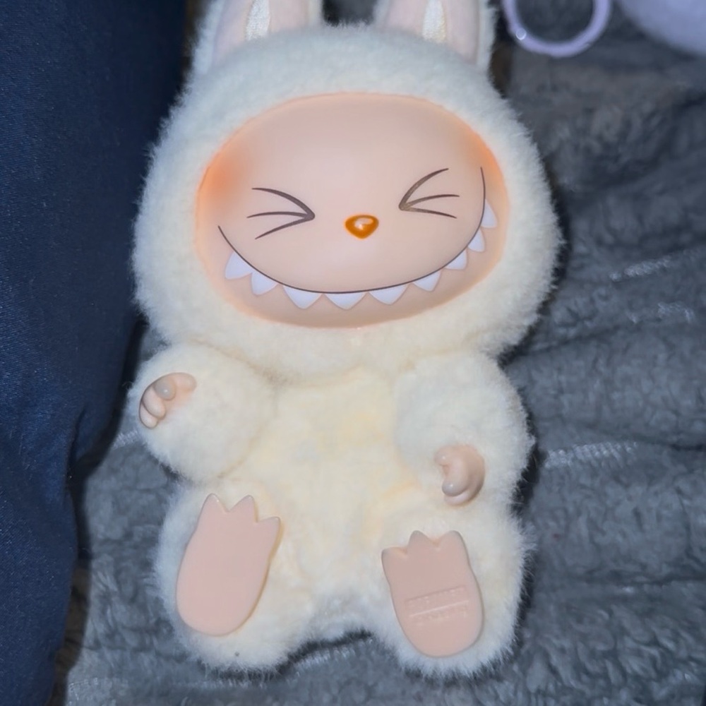 LABUBU